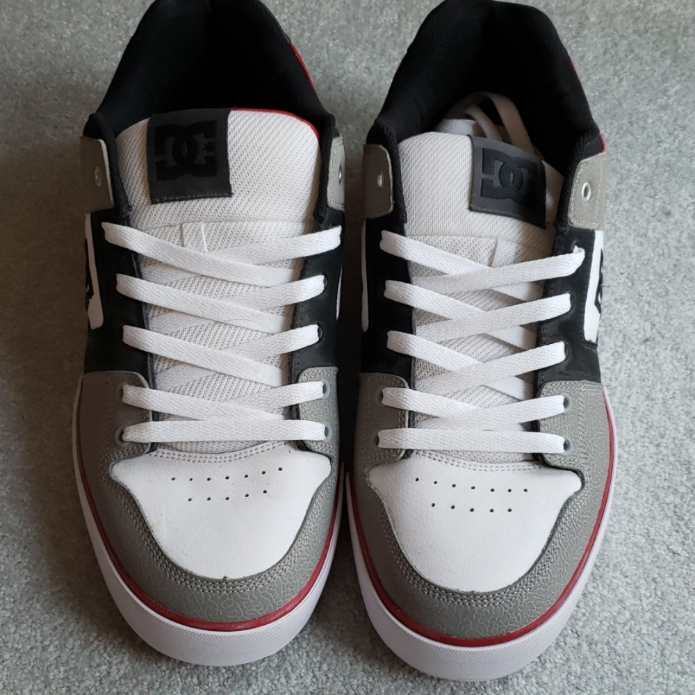 DC Men's Sneakers size 13 NWOT skateboard shoes